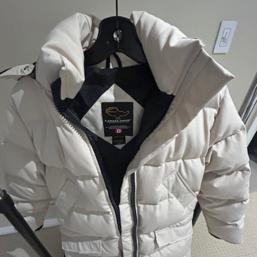 CANADA GOOSE CREAM LONG PUFFER - Picture 1 of 3